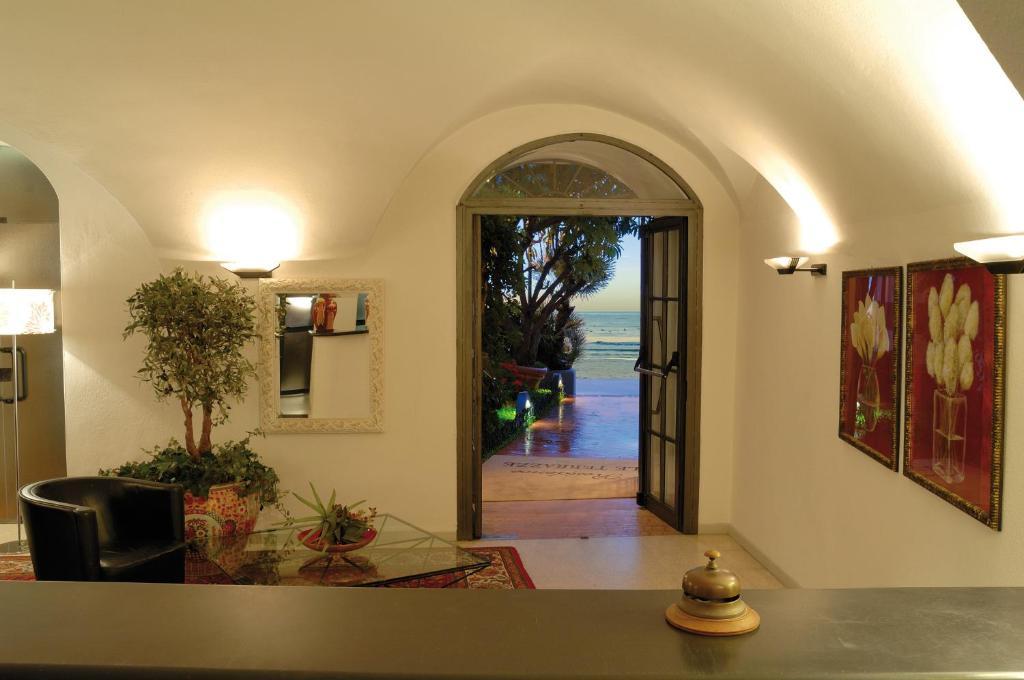 Le Terrazze Aparthotel Аласио Екстериор снимка