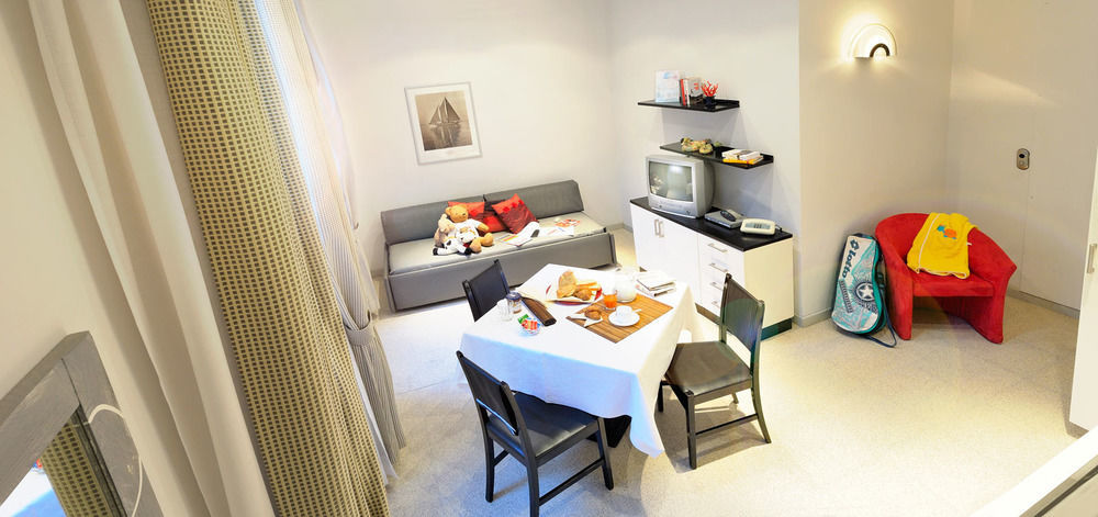 Le Terrazze Aparthotel Аласио Екстериор снимка