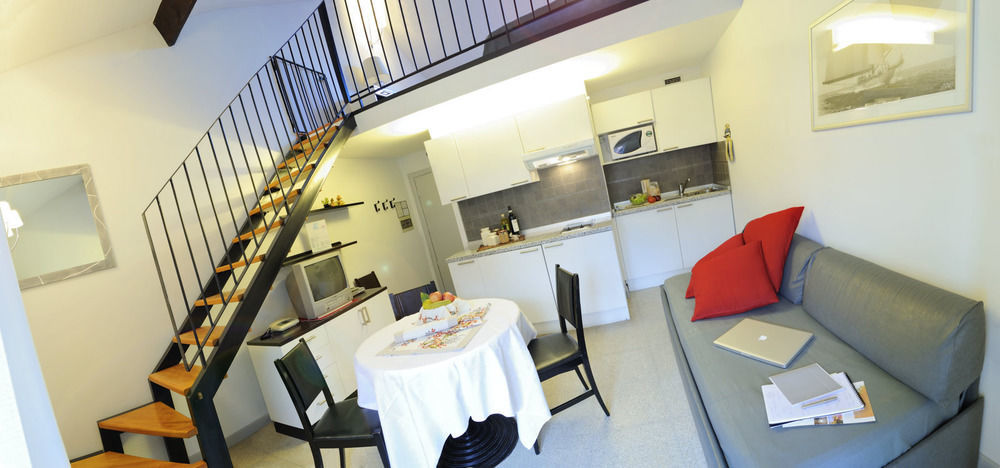 Le Terrazze Aparthotel Аласио Екстериор снимка